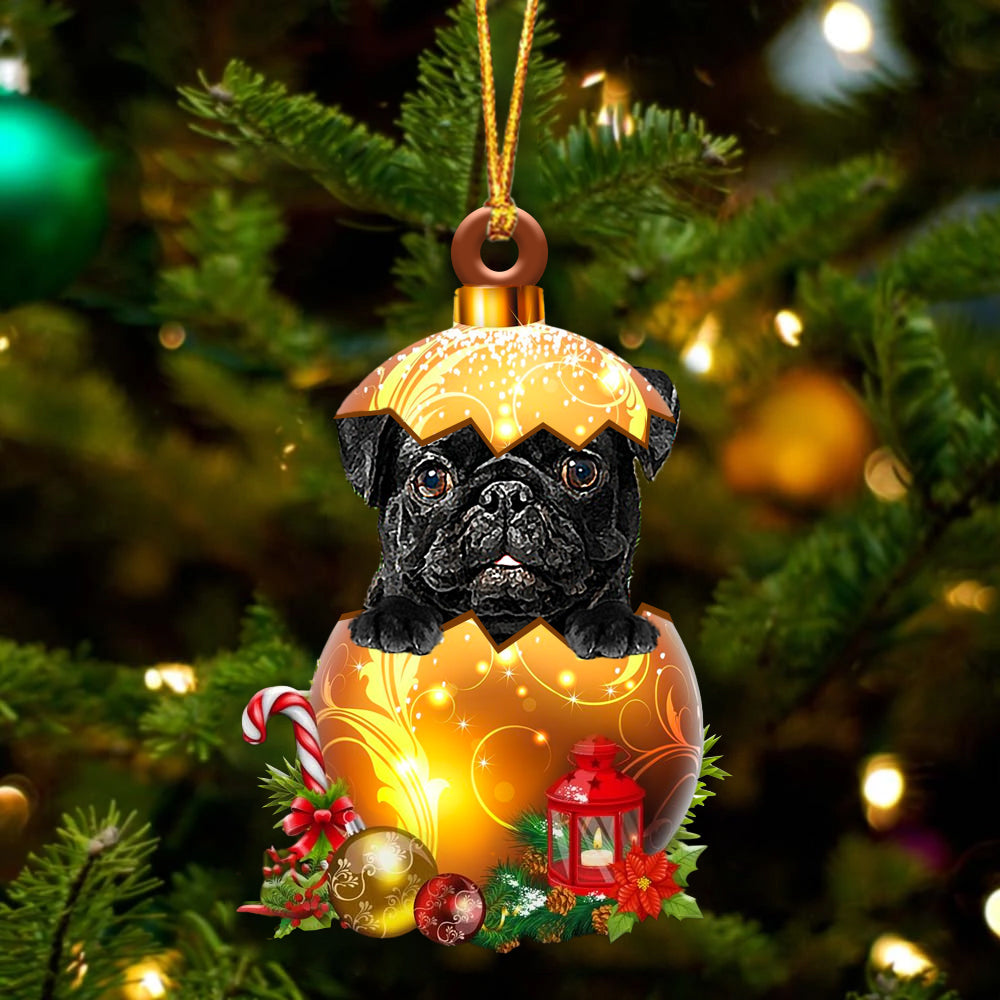 Zwart Pug In Kerst Gouden Ei Ornament