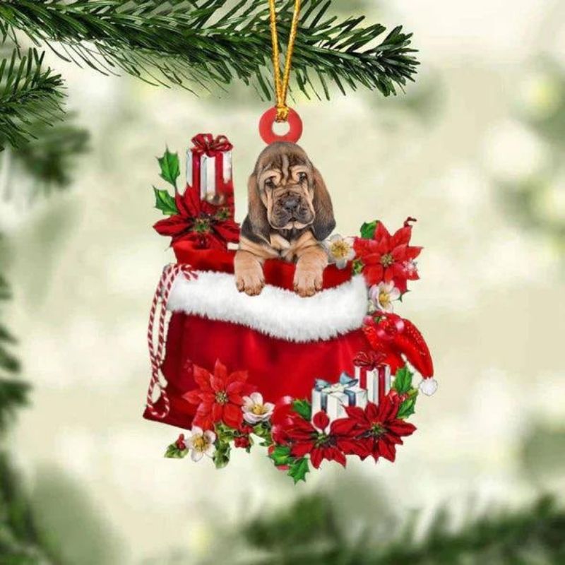 Bloodhound In Cadeauzakje Kerstornament