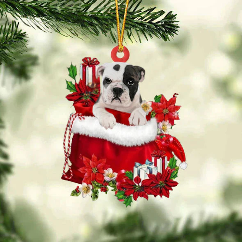 Bulldog In Cadeauzakje Kerstornament