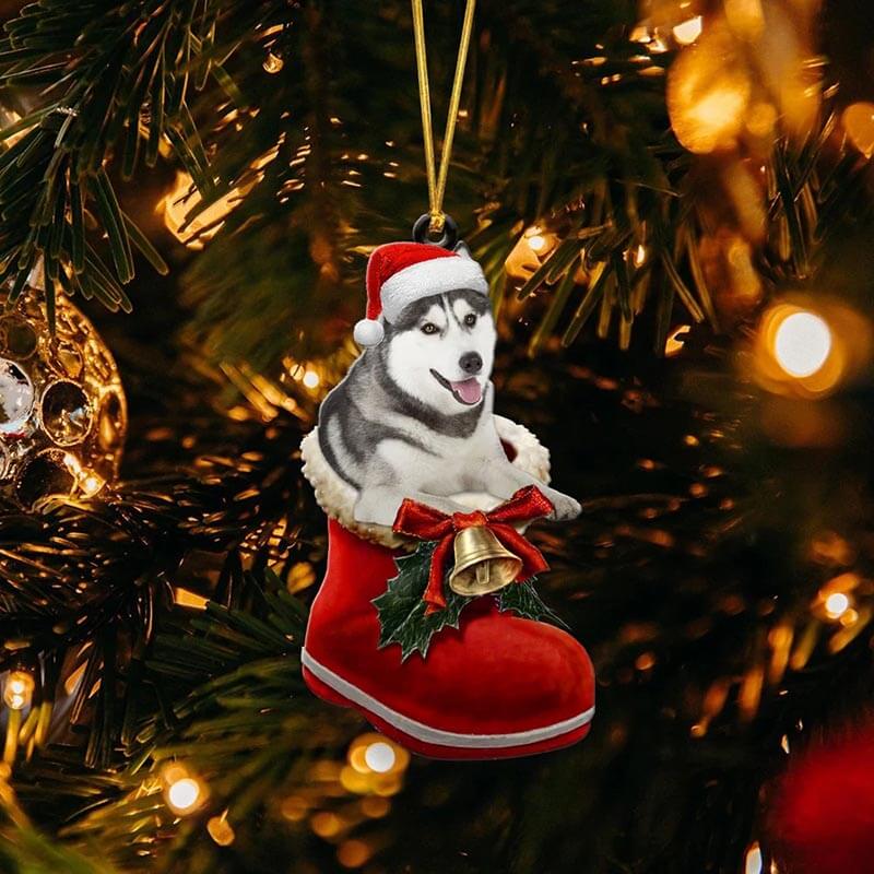 Grey Husky in Kerstschoen Ornament