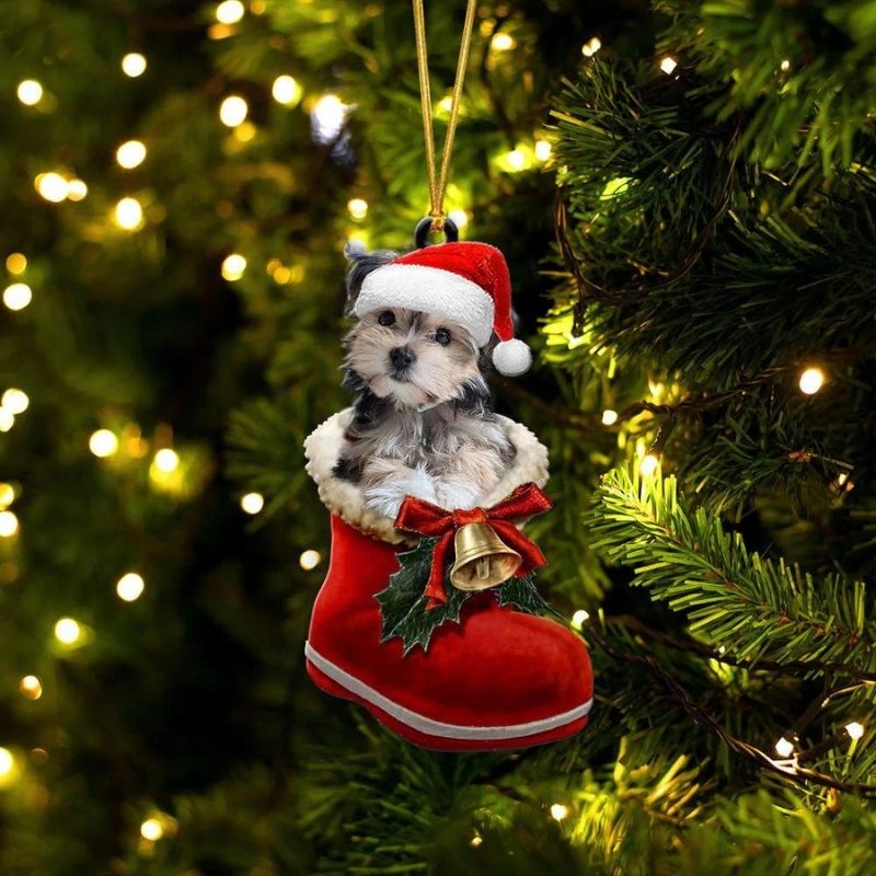 Morkie in Kerstschoen Ornament