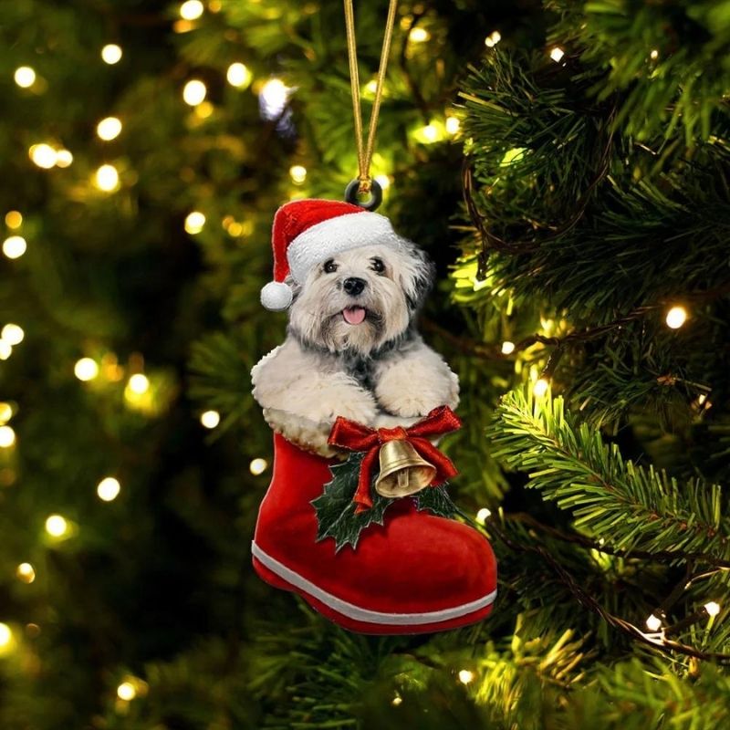 Little Lion Dog in Kerstschoen Ornament