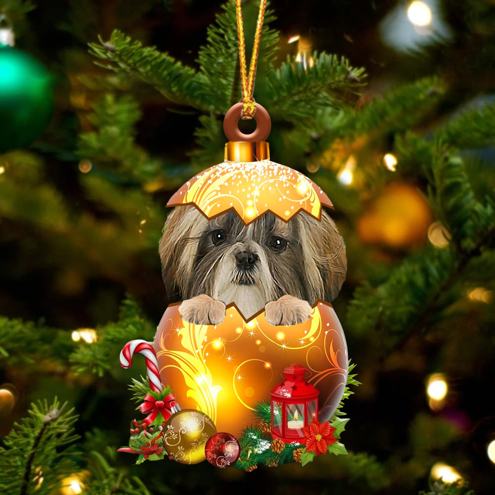 Shih Tzu In Kerst Gouden Ei Ornament