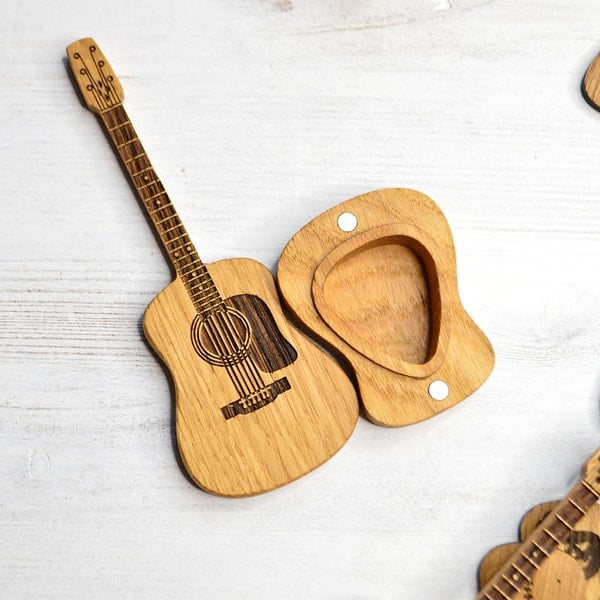 🔥Zomer uitverkoop!🔥 Handgemaakte Houten Plectrumdoos voor Gitaar met Standaard