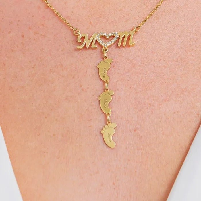 Mom's Liefde™ - Gepersonaliseerde ketting met babyvoetjes