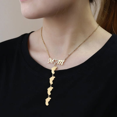 Mom's Liefde™ - Gepersonaliseerde ketting met babyvoetjes