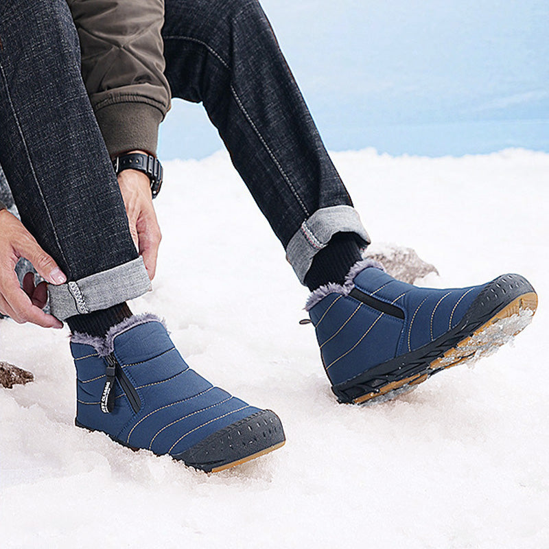 Warme, waterdichte outdoor sneeuwlaarzen met imitatiebontvoering voor de winter.